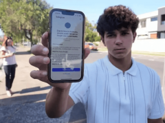 独的少年向Character.ai里的虚拟情人拜托；上瘾程